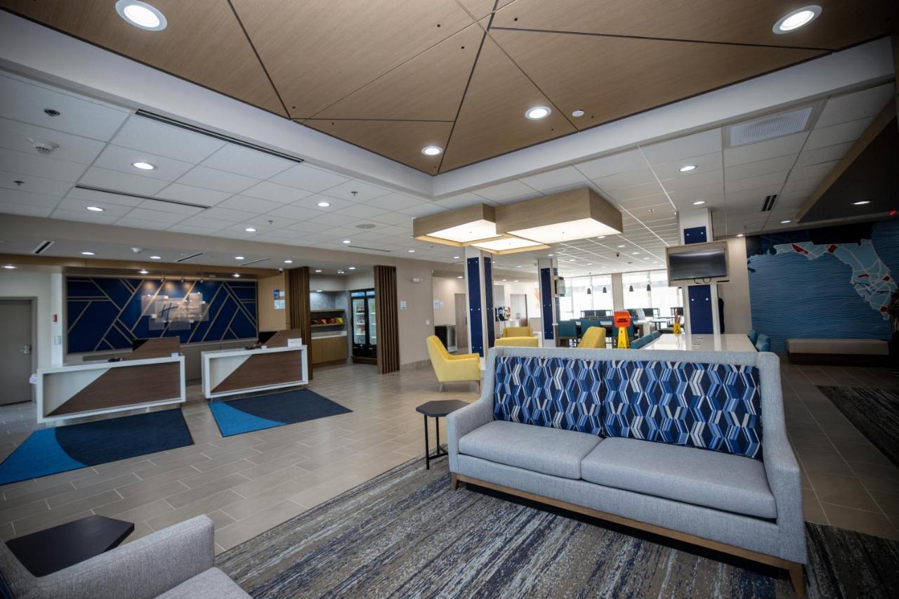 Holiday Inn Express & Suites Tampa Stadium - Airport Area By Ihg Kültér fotó