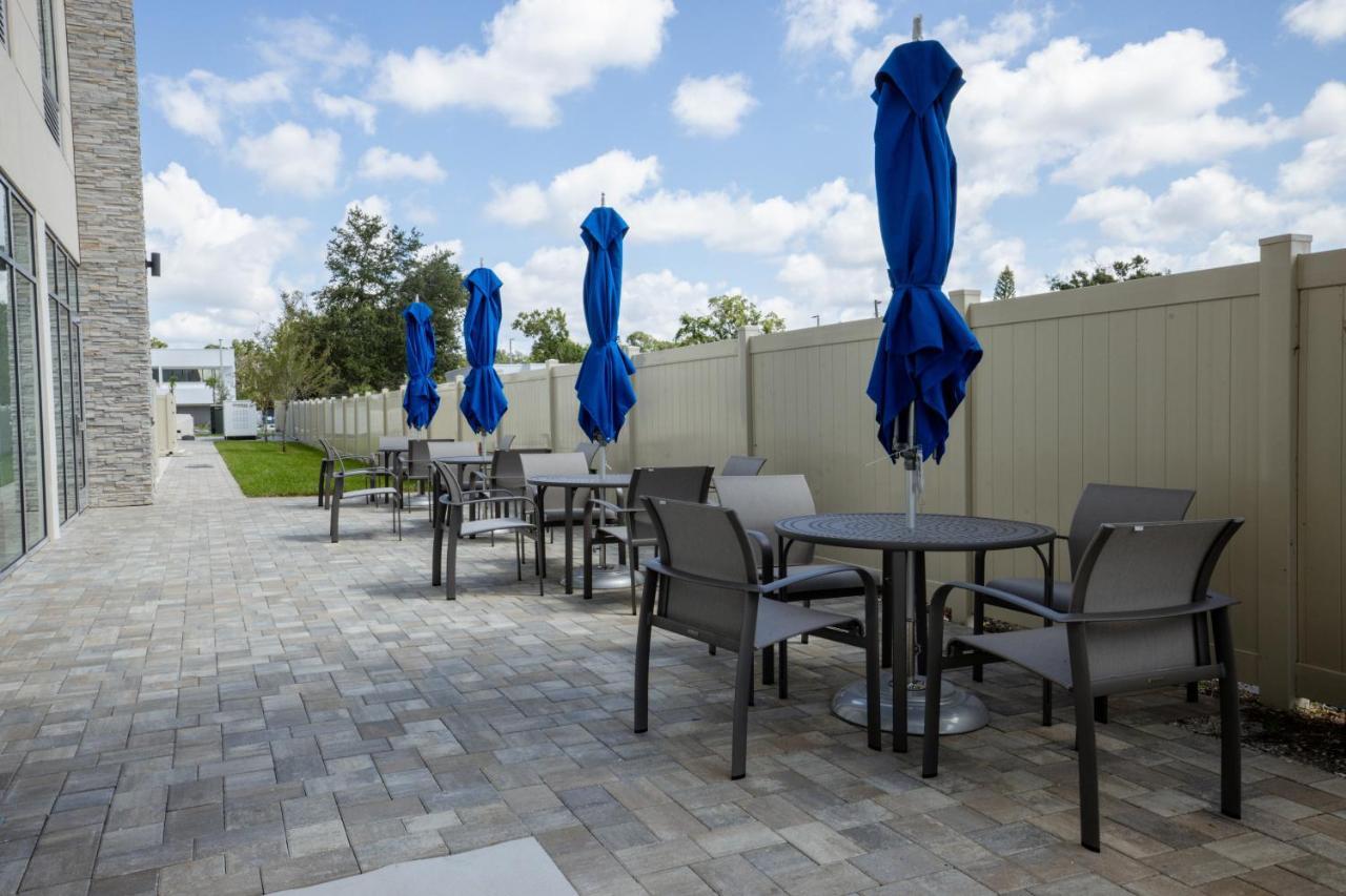 Holiday Inn Express & Suites Tampa Stadium - Airport Area By Ihg Kültér fotó