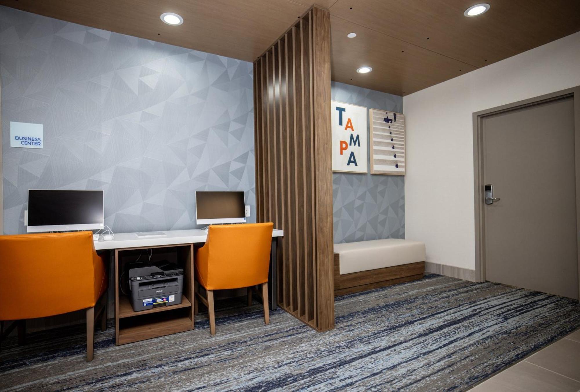 Holiday Inn Express & Suites Tampa Stadium - Airport Area By Ihg Kültér fotó