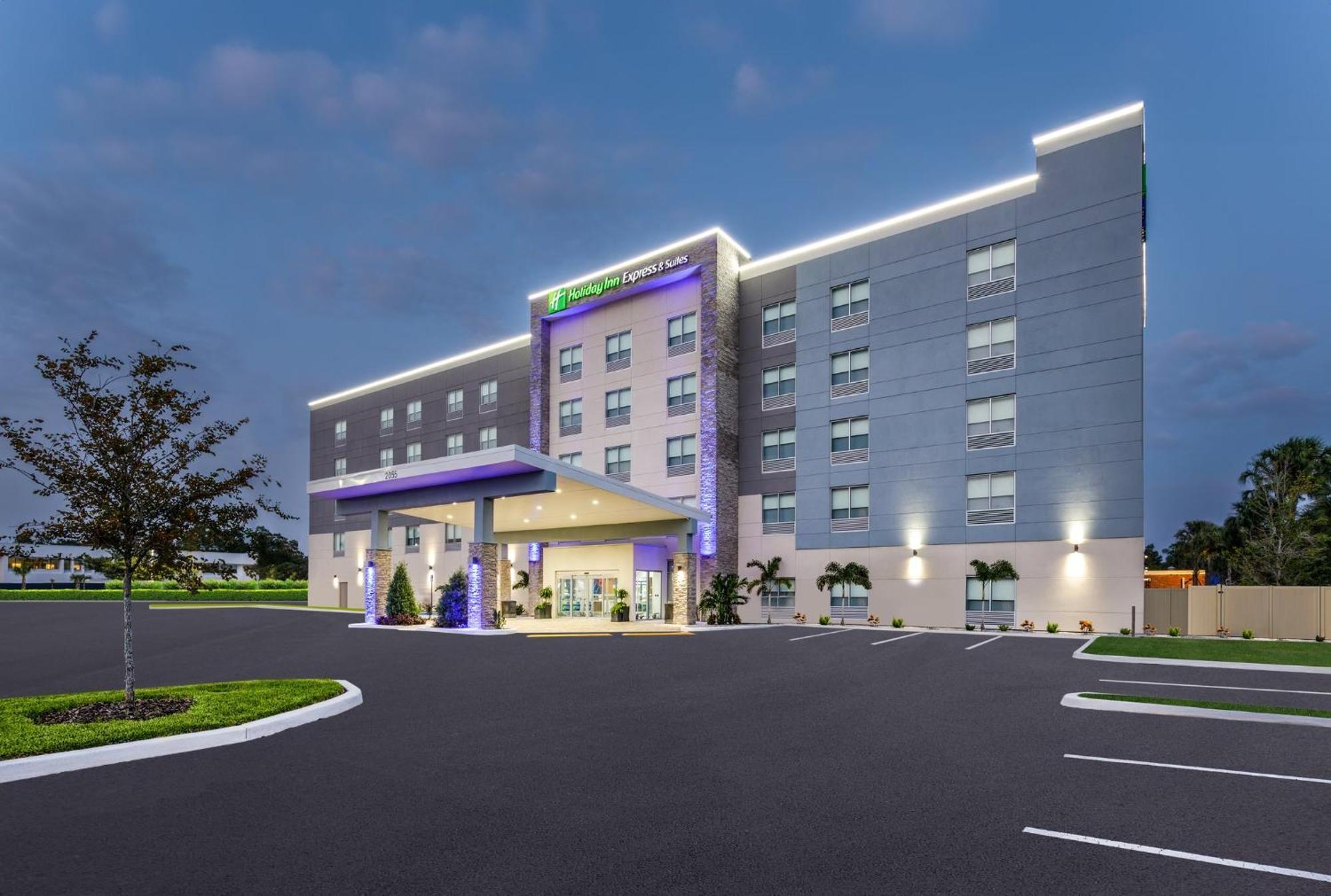 Holiday Inn Express & Suites Tampa Stadium - Airport Area By Ihg Kültér fotó